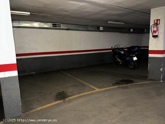 Plaza de parking en alquiler en la calle Gosol - BARCELONA