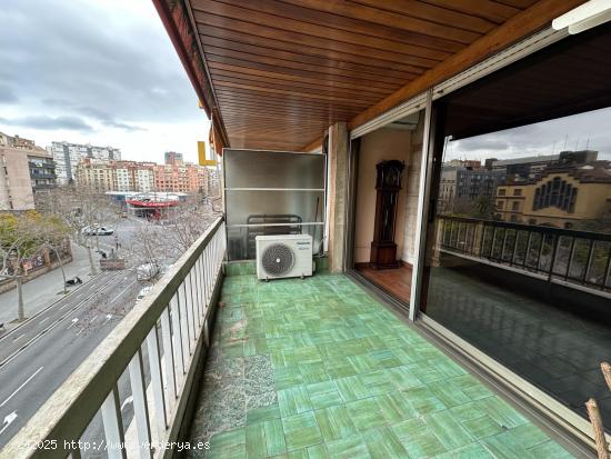 Piso en venta en la calle Urgell - BARCELONA