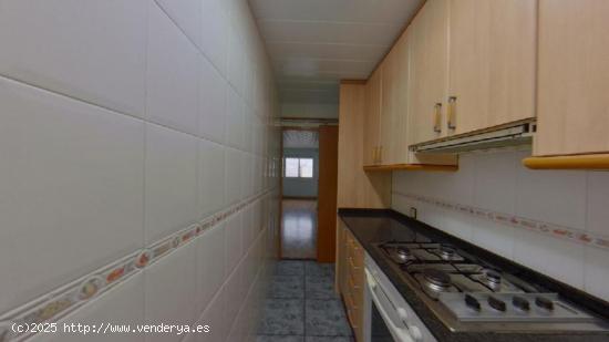 PISO EN VENTA EN L' HOSPITALET DE LLOBREGAT ZONA CENTRO - BARCELONA