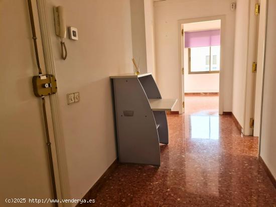 2 OFICINAS EN MOLLET DEL VALLÈS. SE PUEDEN COMPRAR JUNTAS O POR SEPARADO. - BARCELONA