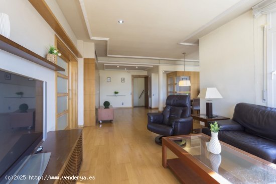 Unifamiliar adosada en venta  en Girona - Girona