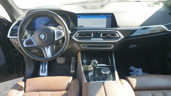 BMW X5 xDrive 30d 265cv 5p Paquete M - Rubí