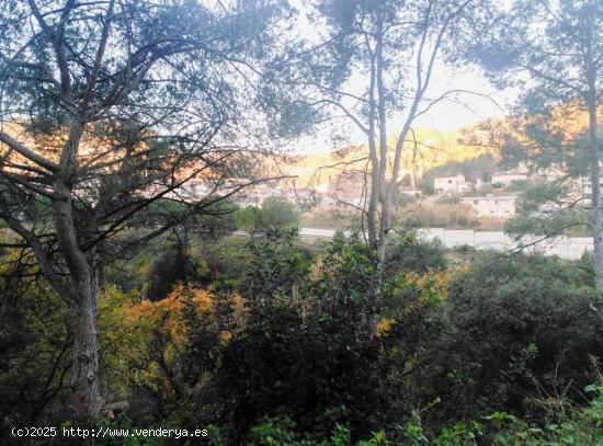 Terreno urbano en Cervello, con vistas, cerca del enlace a  N340. - BARCELONA