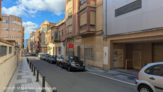 En venta plaza de parking en el centro de Tortosa C/ Argentina 35  parking centre  - TARRAGONA