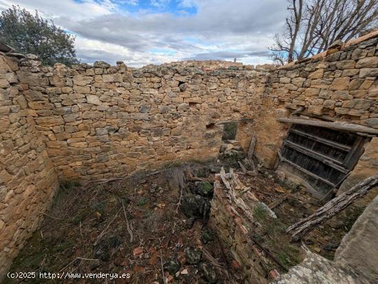 Finca con maset en Cretas - TERUEL