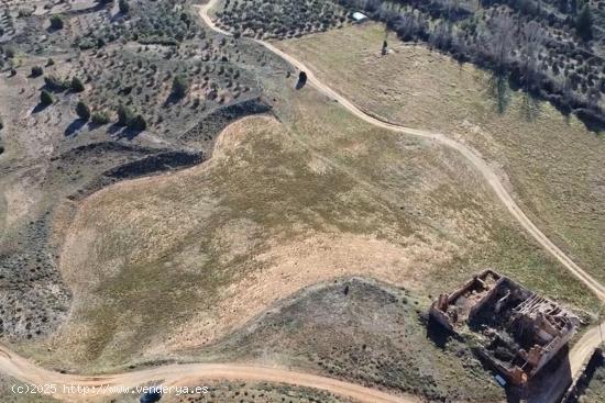 TERRENO CON EDIFICACIÓN A LA VENTA - TERUEL