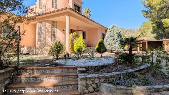 Villa en venta en Ontinyent (Valencia)